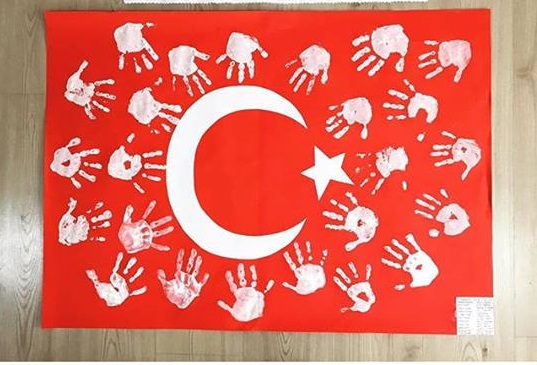 el baskısı türk bayrağı